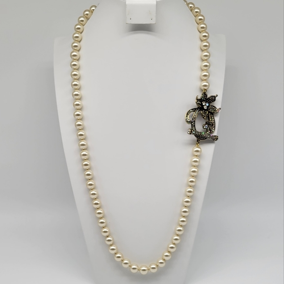 Heidi Daus Long Ivory Glass Pearl Necklace with Swarovski Crystal Flower Toggle - Picture 1 of 8